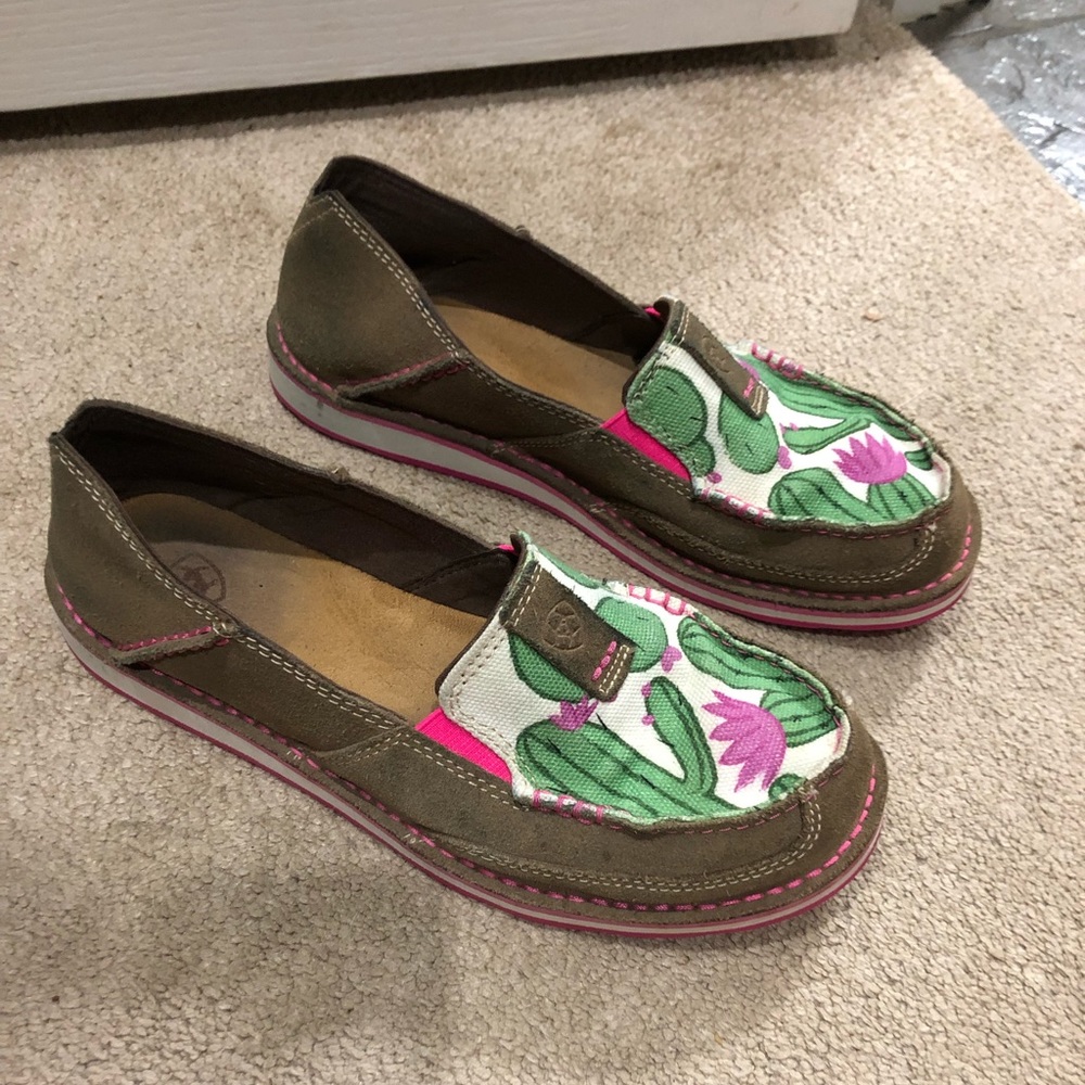 Ariat women's cactus shoes slip on